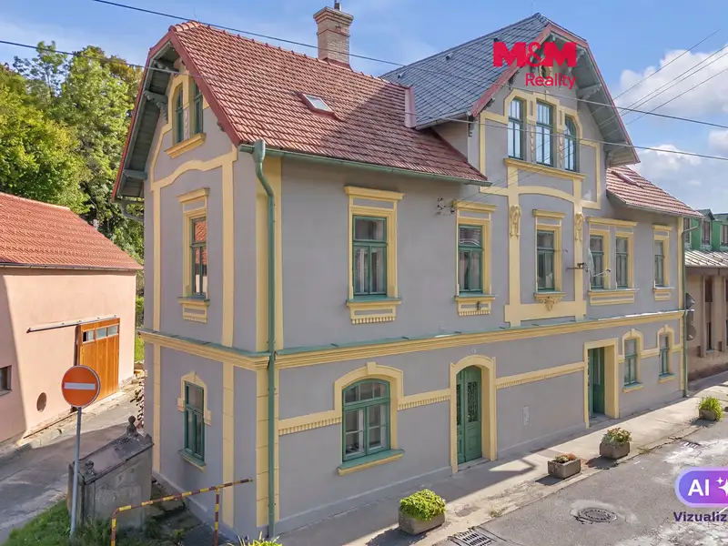 Prodej rodinného domu 500 m², pozemek 194 m², Nové Hrady – náhled fotky 1