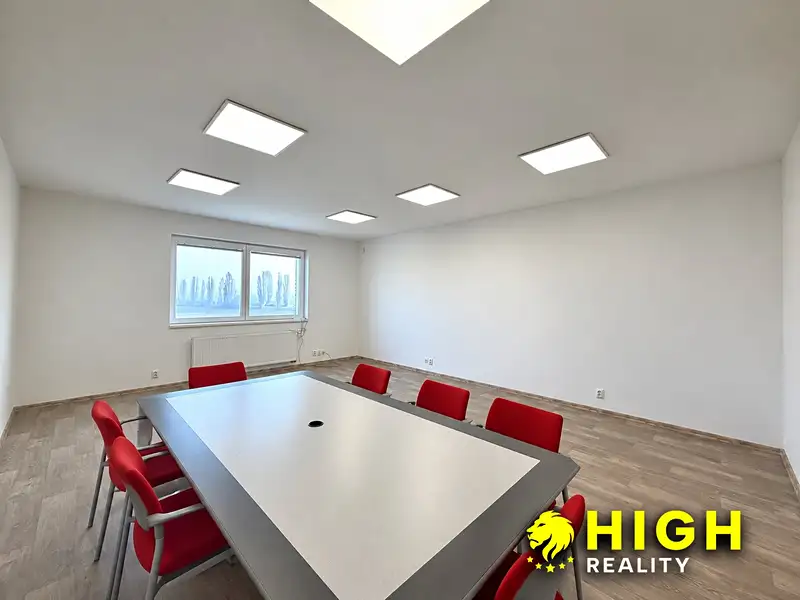 Pronájem kanceláře 28 m², Nýřany – náhled fotky 1