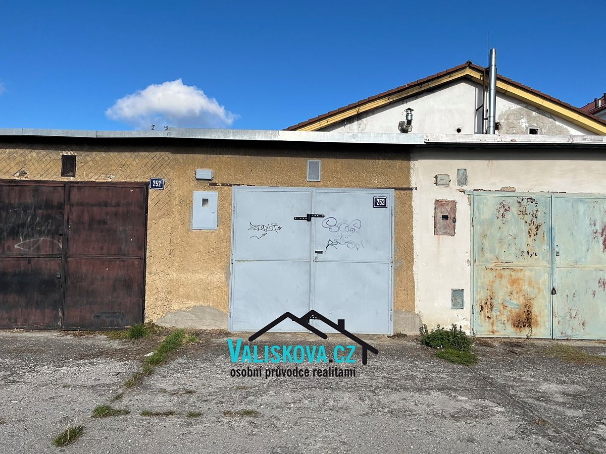 Pronájem garáže 21 m², Kroměříž – fotka 1 z 3