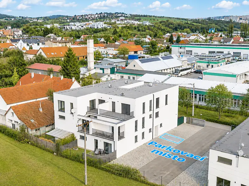 Pronájem bytu 4+kk 101 m², Zlín – náhled fotky 2