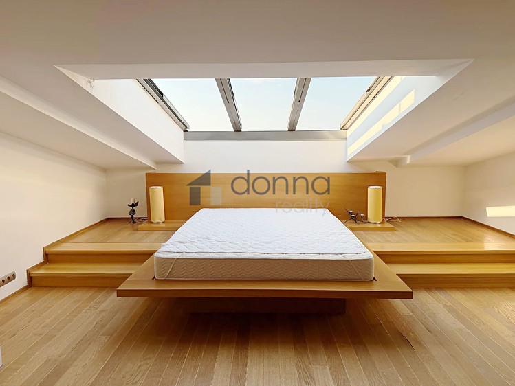 Pronájem bytu 3+kk, 157 m² (14 z 20)