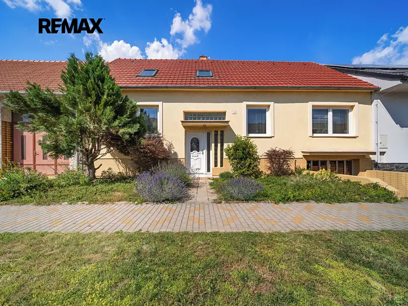 Prodej rodinného domu 135 m², pozemek 688 m², Kostice – náhled fotky 1