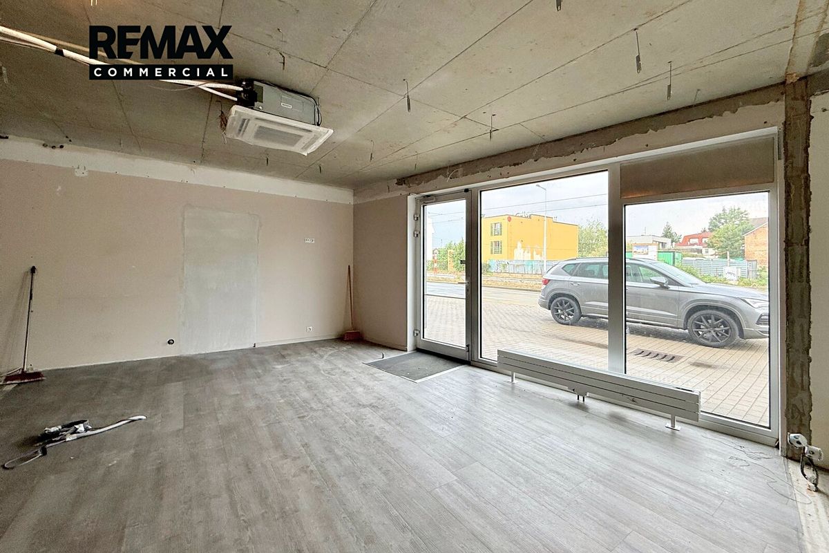 Pronájem obchodního prostoru 169 m² – fotografie 5