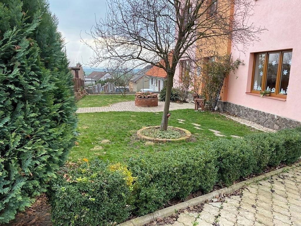 Pronájem bytu 2+1 60 m² – fotografie 2