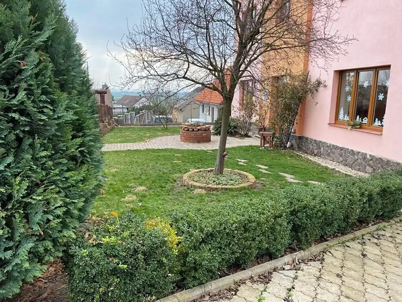 Pronájem bytu 2+1 60 m², Libčany – náhled fotky 2