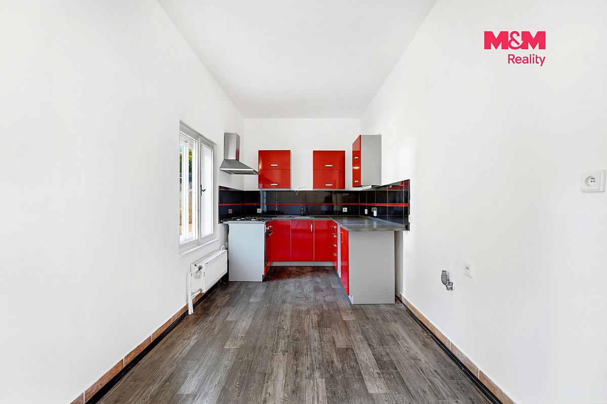 Prodej rodinného domu 149 m², pozemek 711 m² – fotografie 4