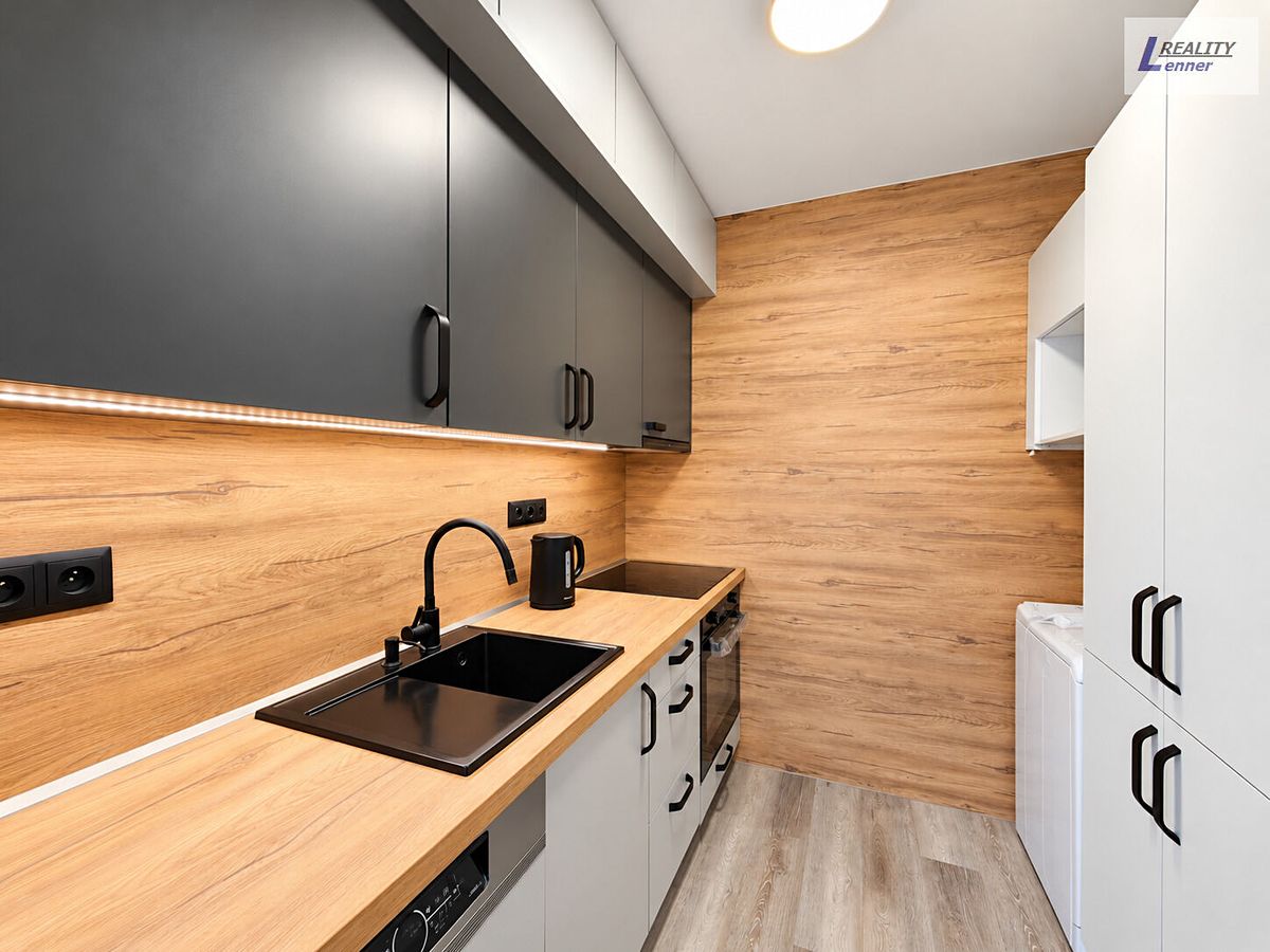 Pronájem bytu 2+kk 43 m²