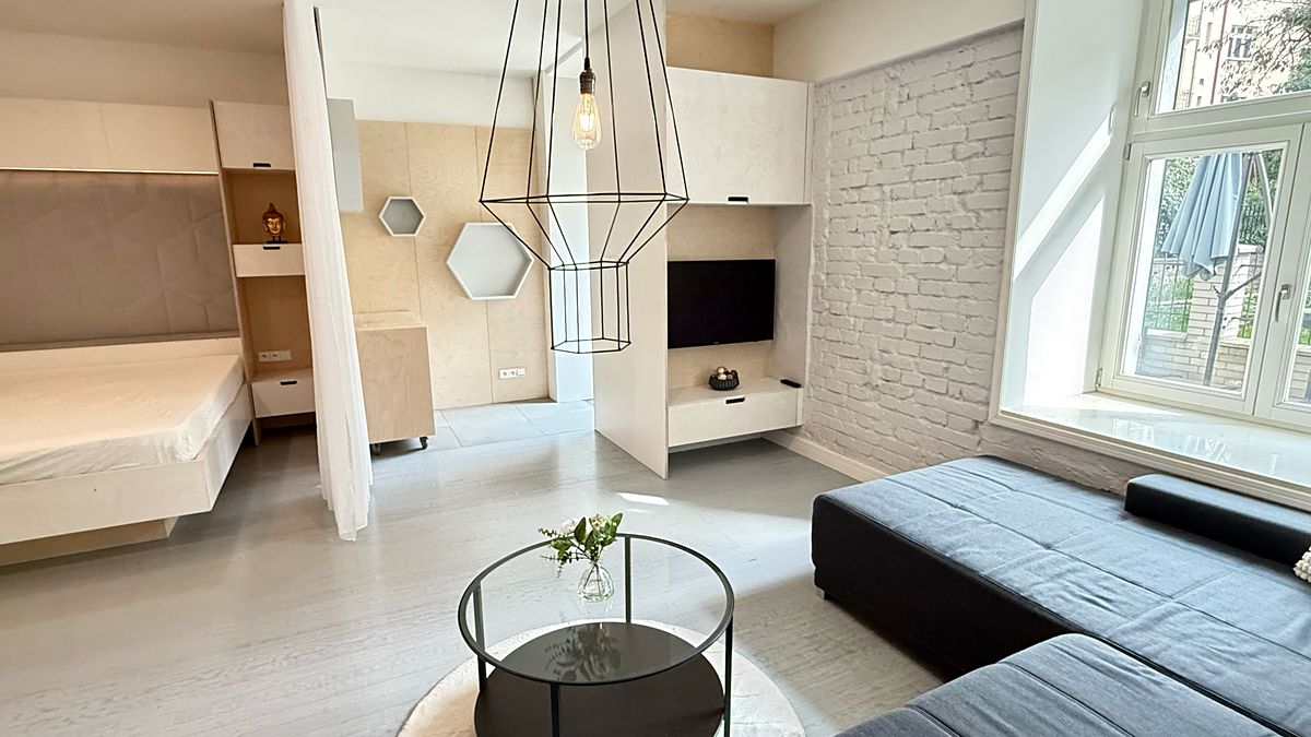 Pronájem bytu 1+1 56 m² – fotografie 2