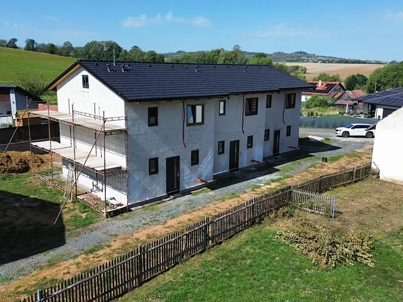 Pronájem bytu 3+kk 75 m², Mrákov – náhled fotky 3
