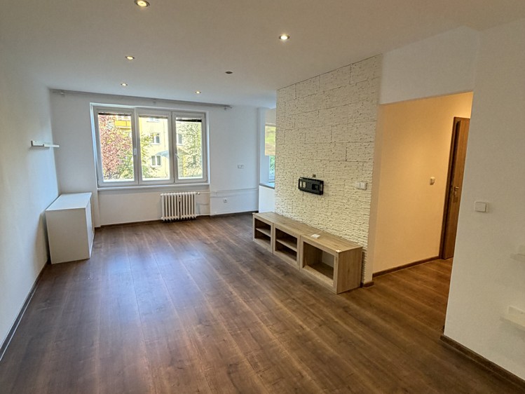Квартира 3+kk в оренду, 63 м² (12 з 16)
