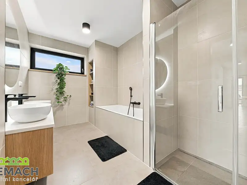 Prodej rodinného domu 223 m², pozemek 1395 m², Drslavice – náhled fotky 3