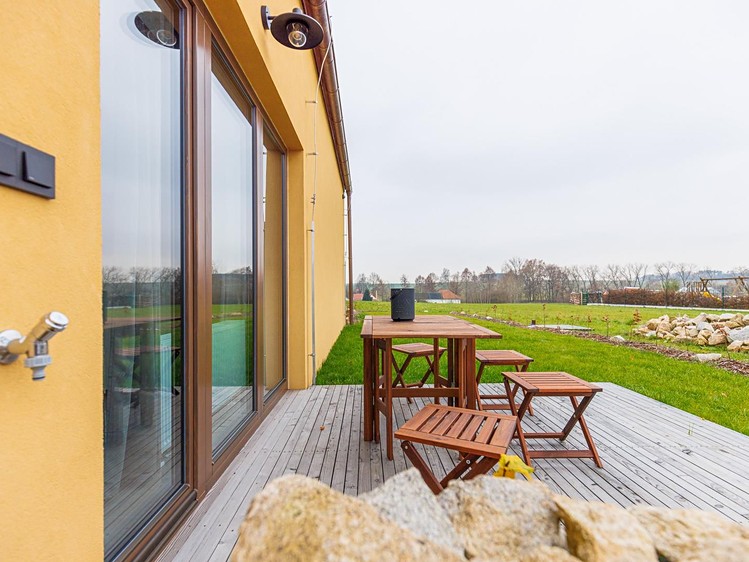 Pronájem bytu atypical, 73 m² (20 z 25)