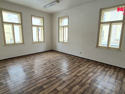 Pronájem komerčního prostoru, 41 m² (2 z 10)