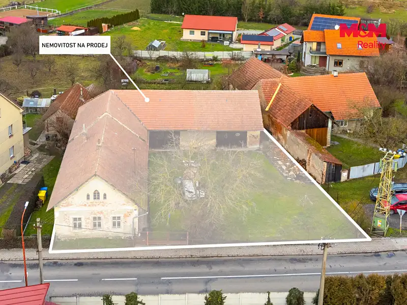 Prodej rodinného domu 253 m², pozemek 917 m², Dobříkov – náhled fotky 2