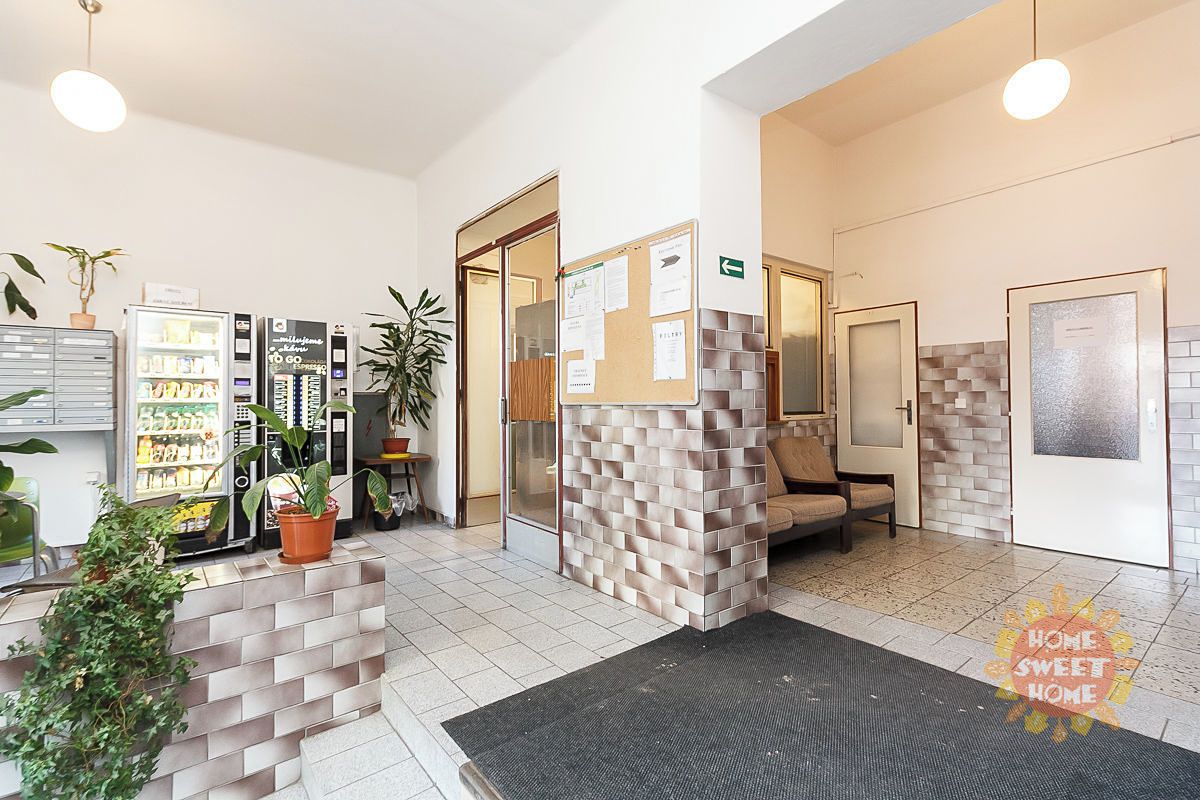 Pronájem kanceláře 22 m² – fotografie 3