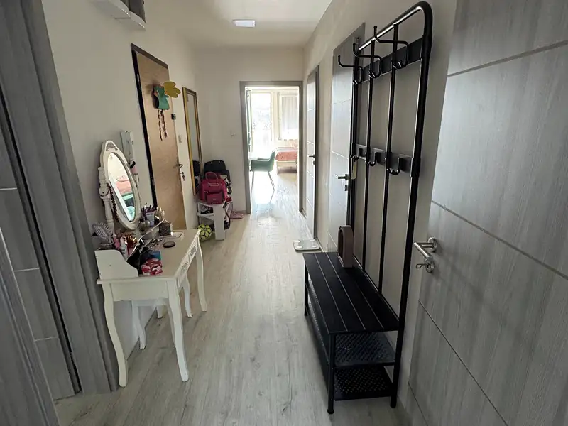 Prodej bytu 3+1 74 m², Praha – náhled fotky 2