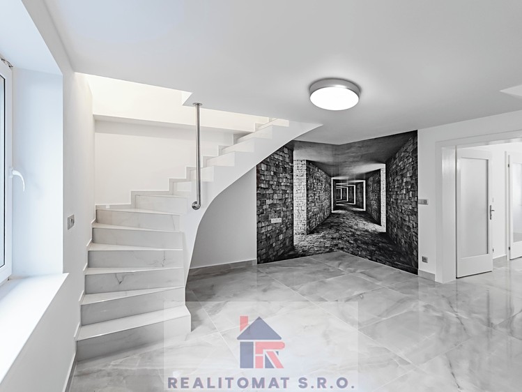 Pronájem komerčního prostoru, 770 m² (31 z 68)