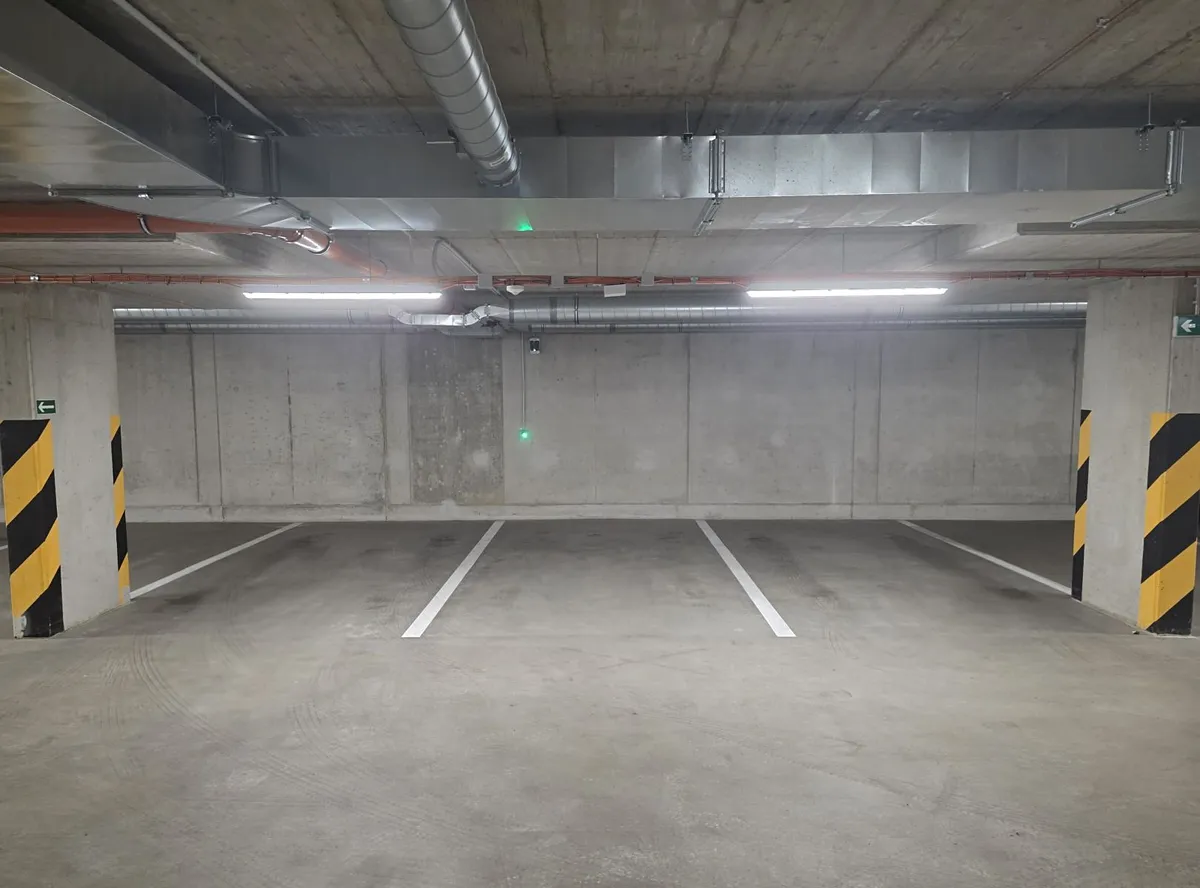Pronájem garážového stání 13 m²