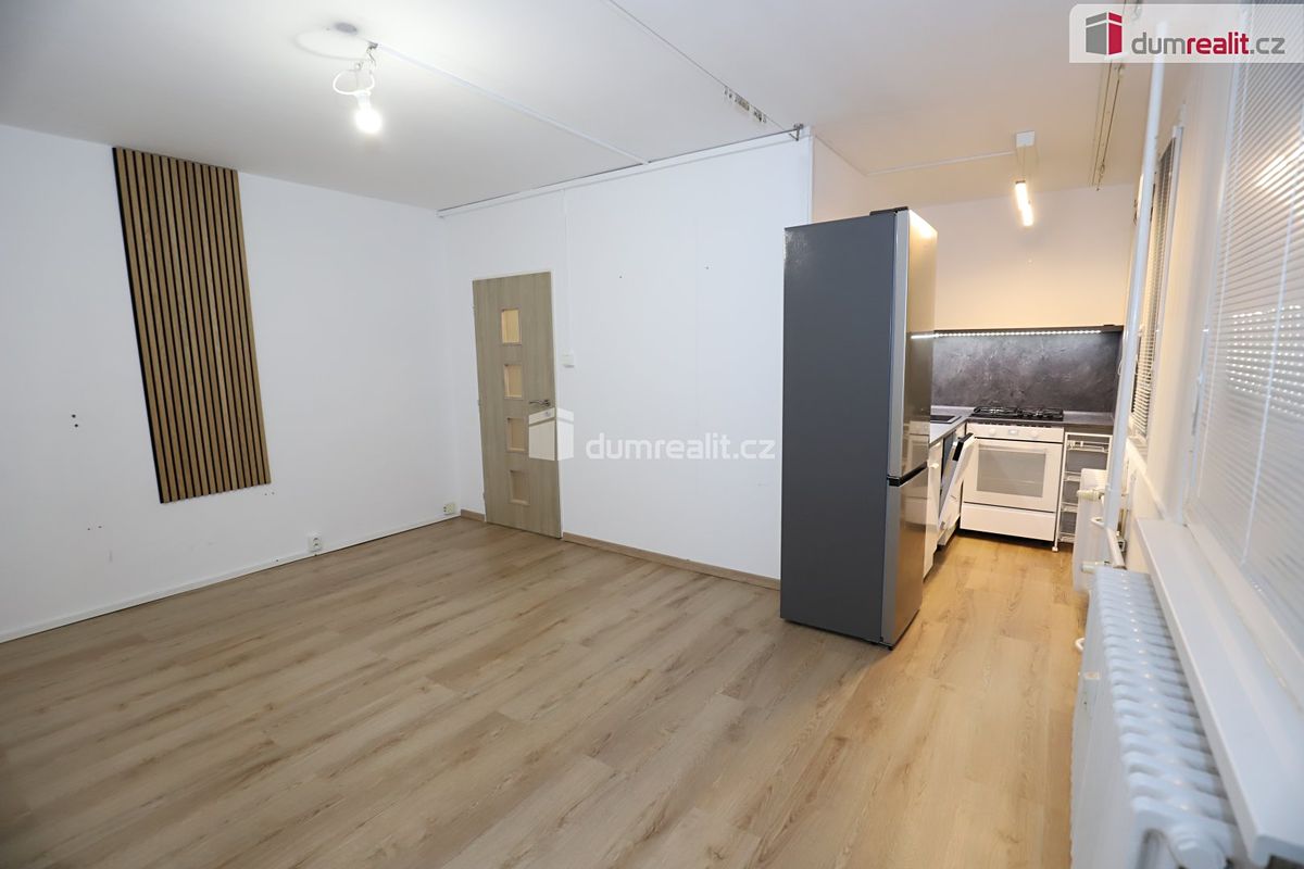 Prodej bytu 1+kk 33 m², Praha – fotka 1 z 3