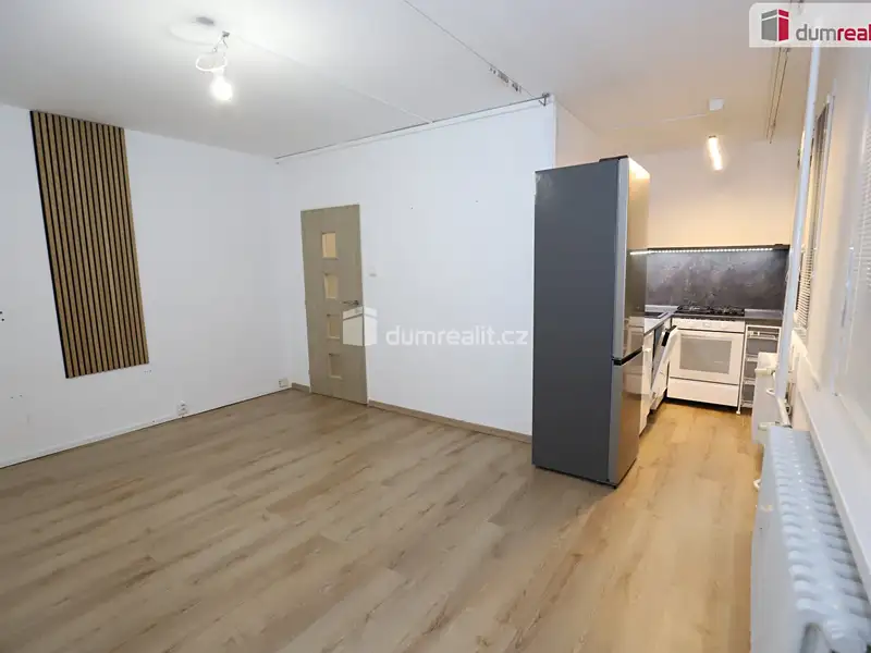 Prodej bytu 1+kk 33 m², Praha – náhled fotky 1