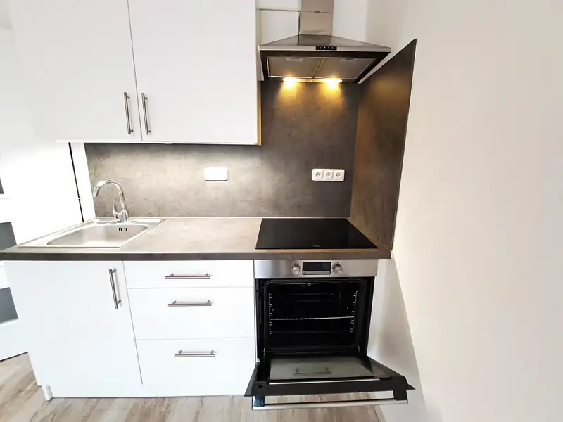Pronájem bytu 1+kk 27 m², Zlín – náhled fotky 3