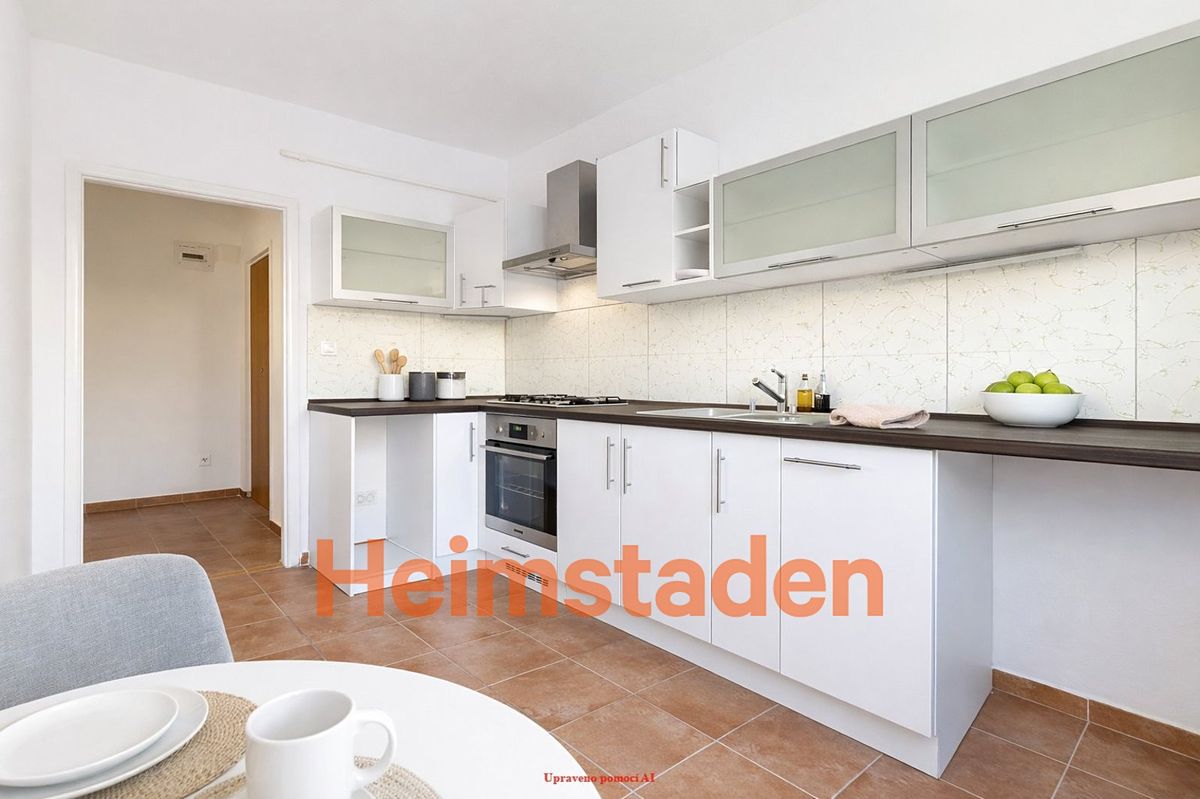 Pronájem bytu 2+1 56 m² – fotografie 3