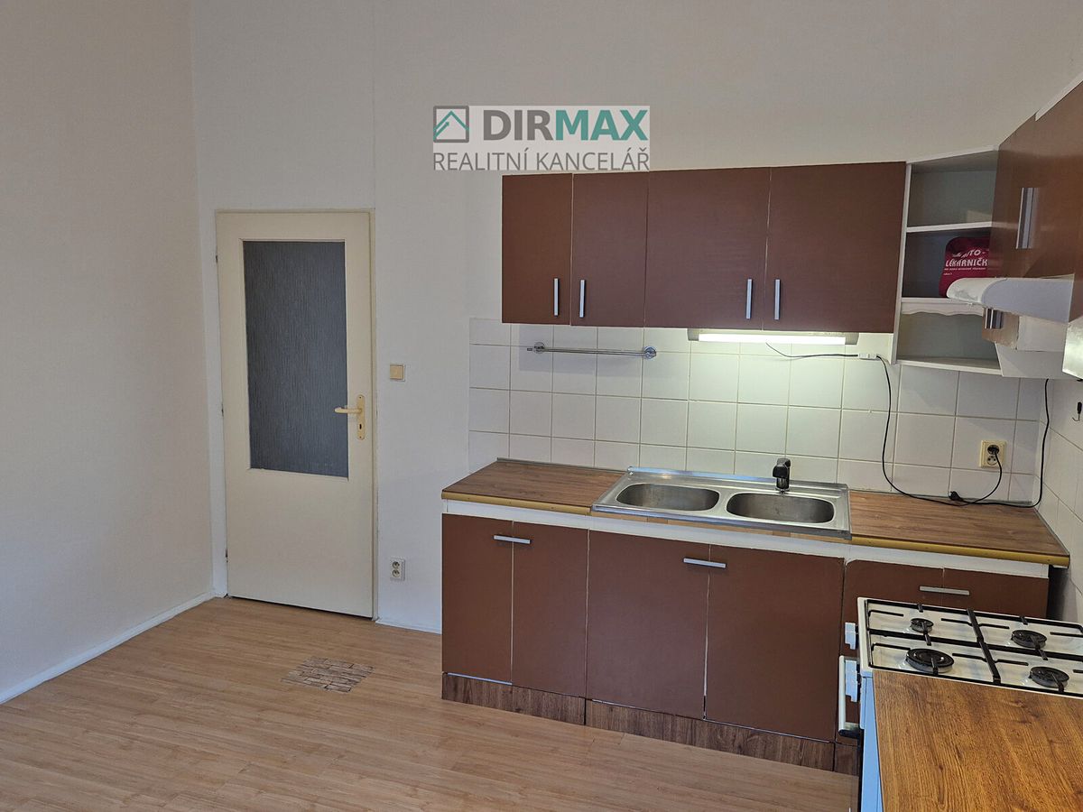 Pronájem bytu 2+1 60 m² – fotografie 3