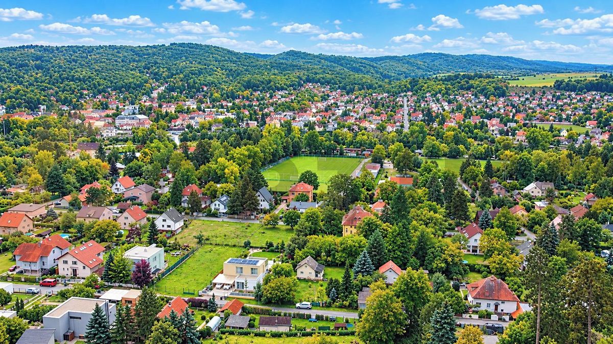 Prodej stavebního pozemku 1000 m² – fotografie 5