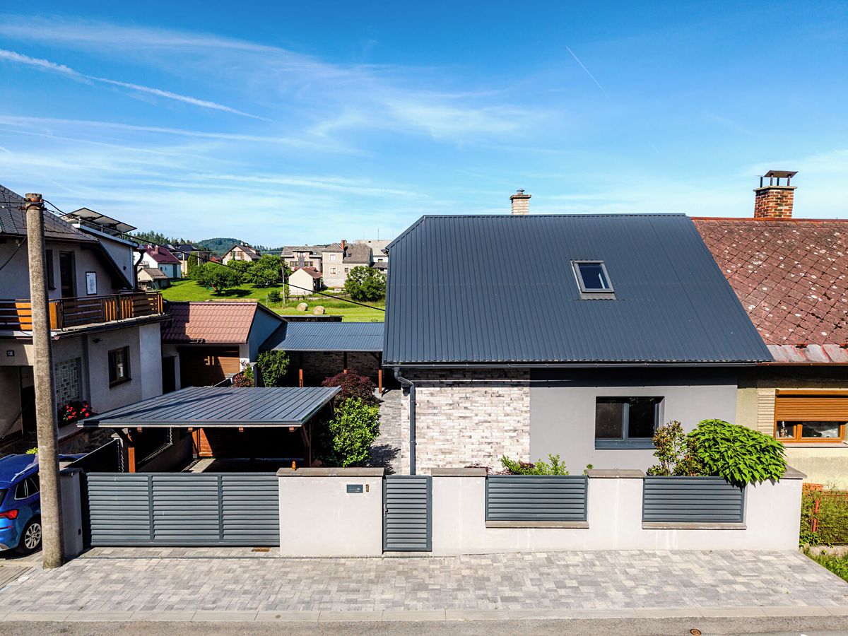 Prodej rodinného domu 138 m², pozemek 197 m², Dlouhomilov – fotka 1 z 3