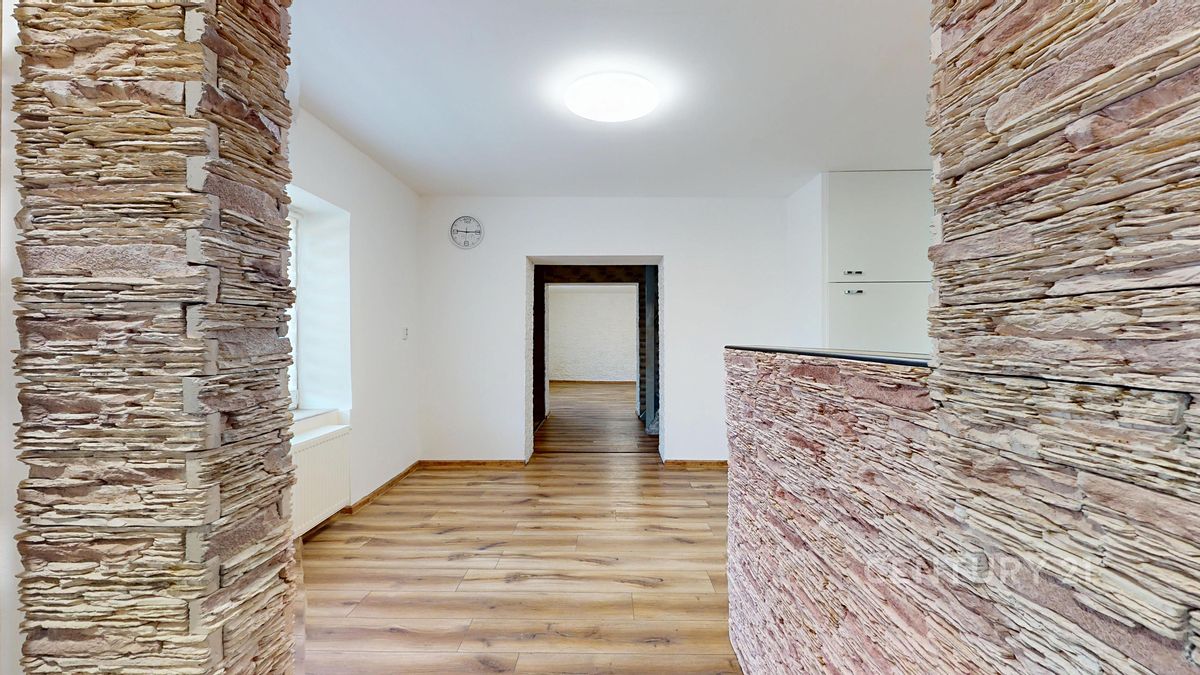 Prodej rodinného domu 180 m², pozemek 385 m² – fotografie 4