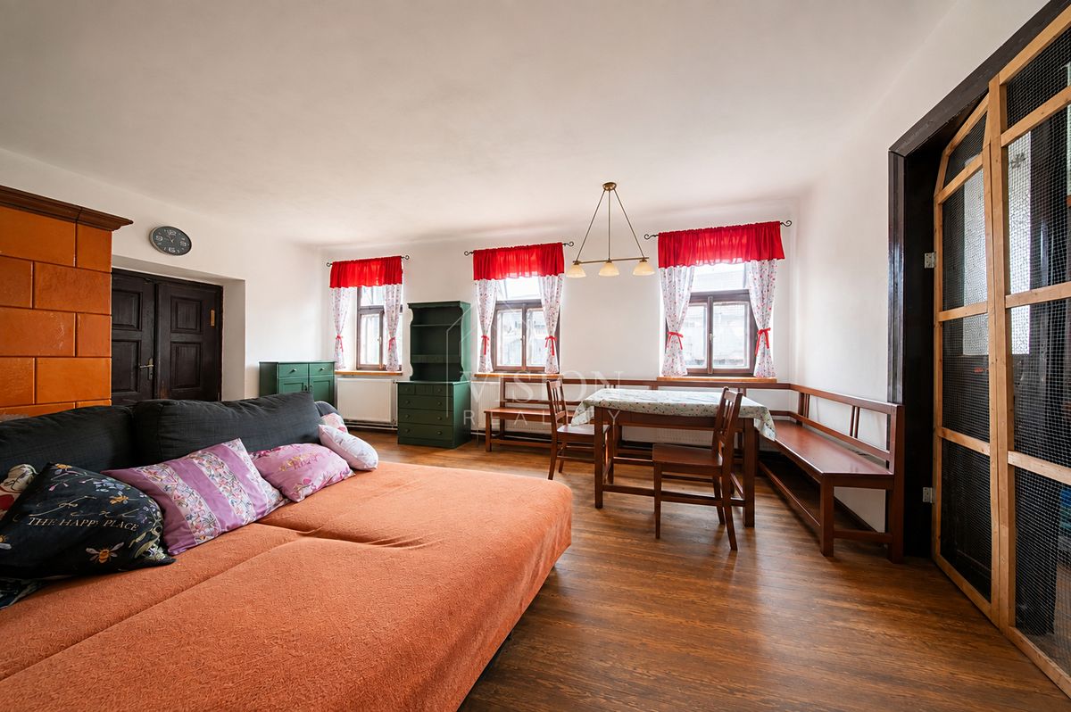 Prodej rodinného domu 2225 m², pozemek 900 m² – fotografie 4