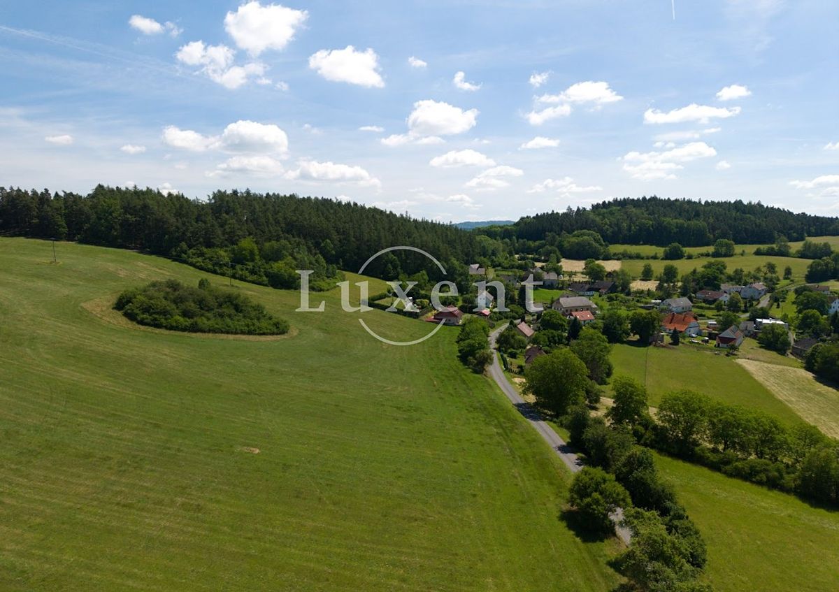 Prodej stavebního pozemku 7124 m² – fotografie 2