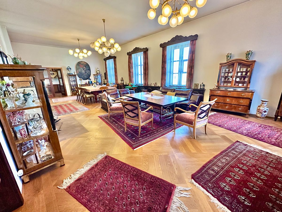 Prodej vily 503 m², pozemek 1727 m² – fotografie 4
