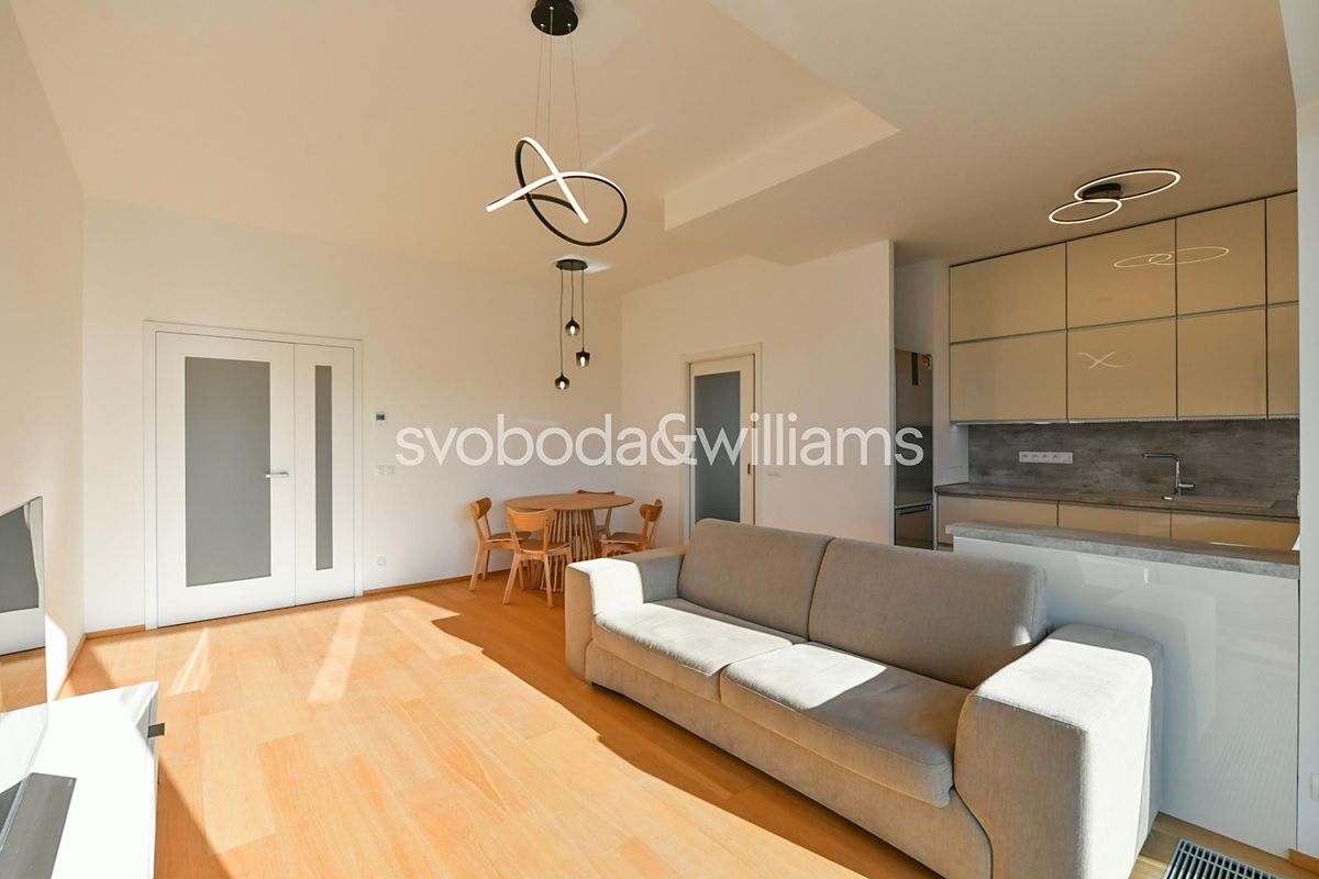 Pronájem bytu 3+kk 78 m² – fotografie 2