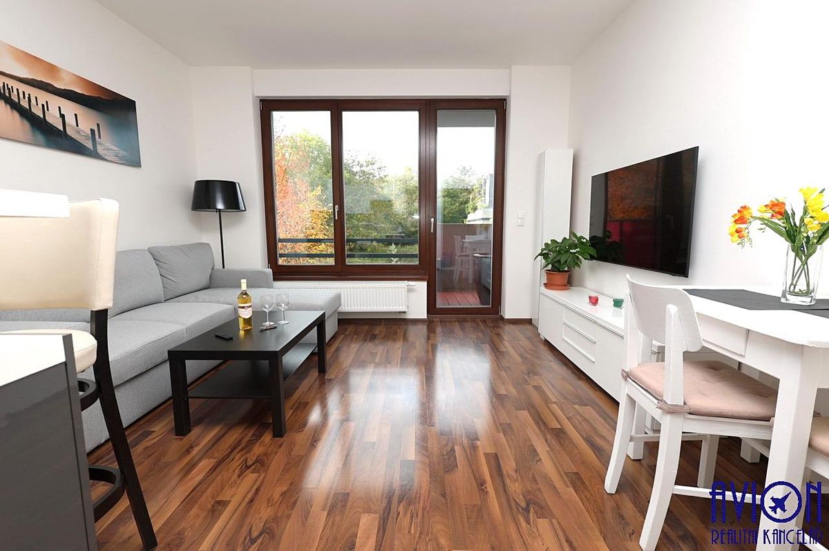 Pronájem bytu 2+kk 50 m², Praha – fotka 1 z 3