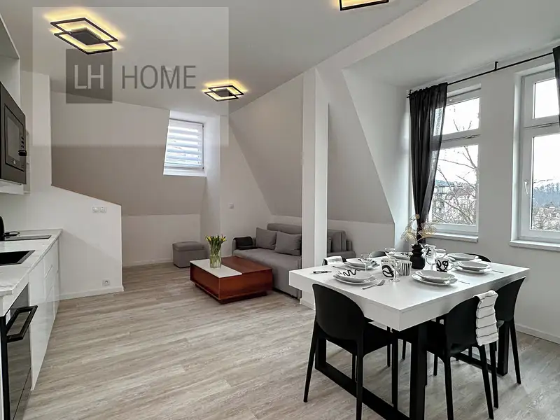 Pronájem bytu 4+kk 98 m², Karlovy Vary – náhled fotky 2