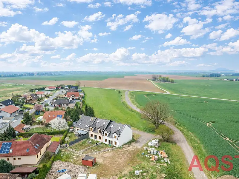 Prodej rodinného domu 224 m², pozemek 191 m², Hořín – náhled fotky 2