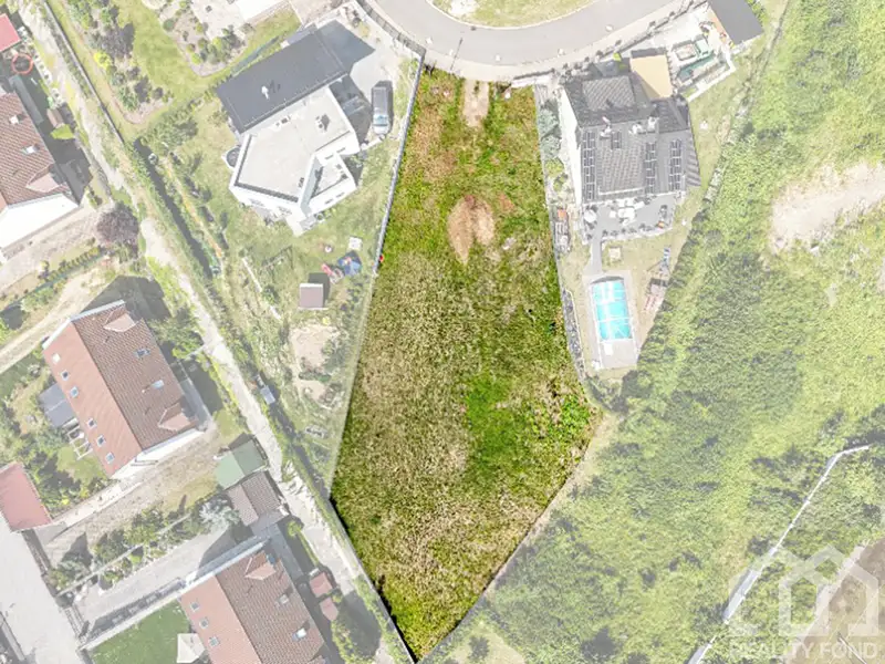 Prodej stavebního pozemku 1110 m², Beroun – náhled fotky 2