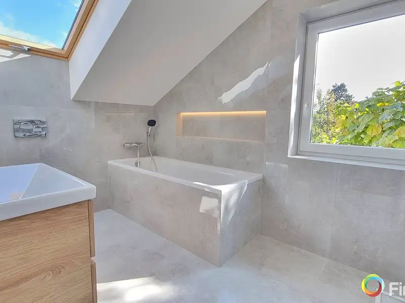 Prodej rodinného domu 115 m², pozemek 533 m², Černošice – náhled fotky 2