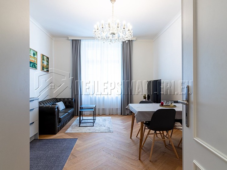 Pronájem bytu 2+kk, 55 m² (7 z 17)