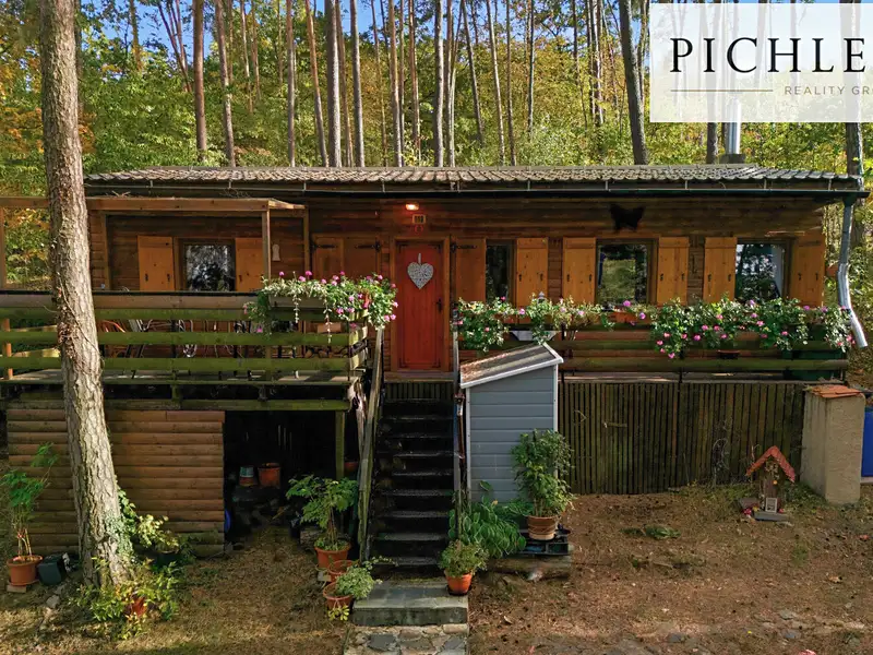Prodej chaty 50 m², pozemek 55 m², Jesenice – náhled fotky 2