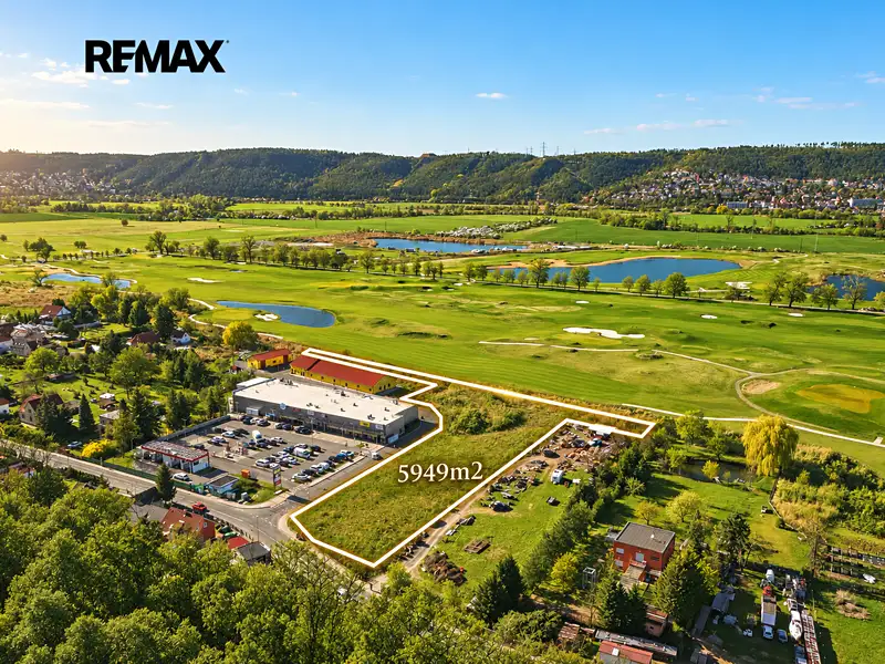 Prodej stavebního pozemku 5949 m², Praha – náhled fotky 1