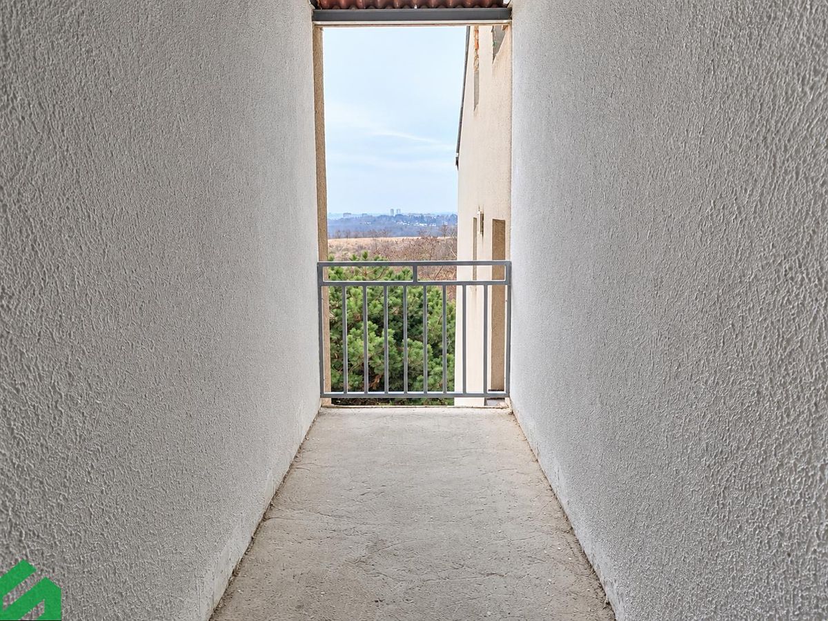 Pronájem bytu 1+kk 20 m² – fotografie 4