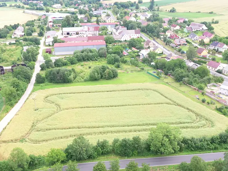 Prodej komerčního pozemku 21716 m², Bernartice – náhled fotky 1
