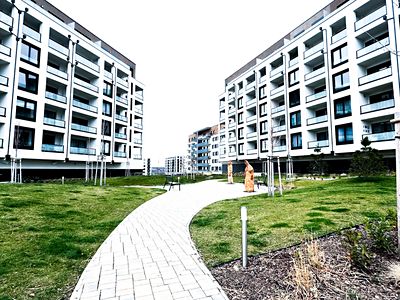 Pronájem garážového stání 12 m²