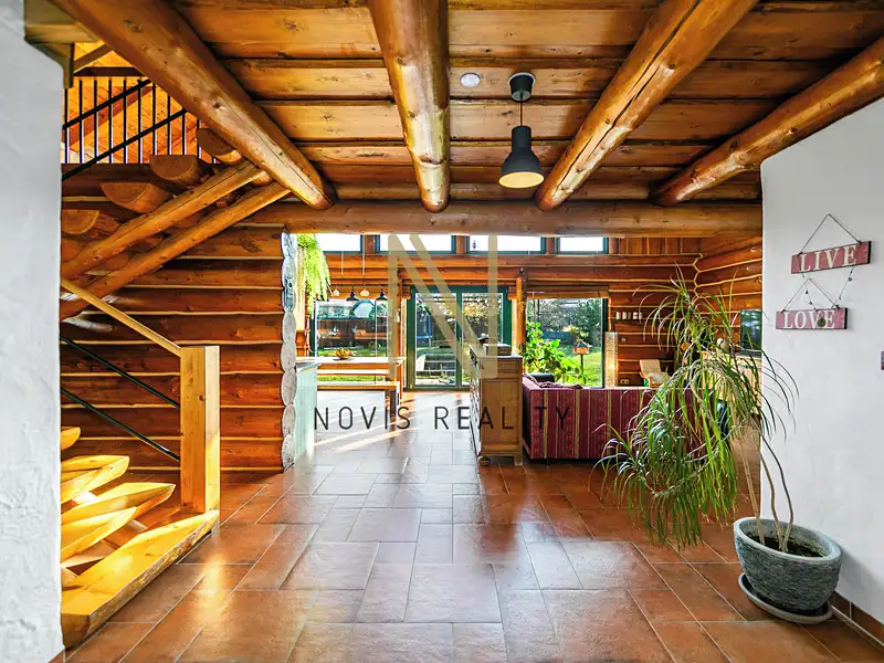 Prodej rodinného domu 190 m², pozemek 830 m², Obora – náhled fotky 1