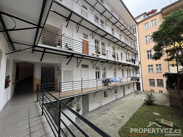 Комерційне приміщення на продаж, 143 м² (42 з 59)