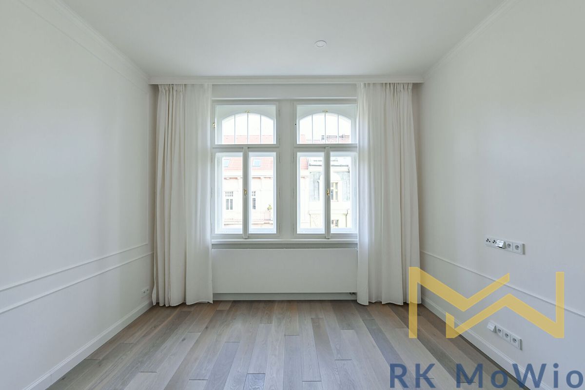 Pronájem bytu 2+kk 56 m² – fotografie 3