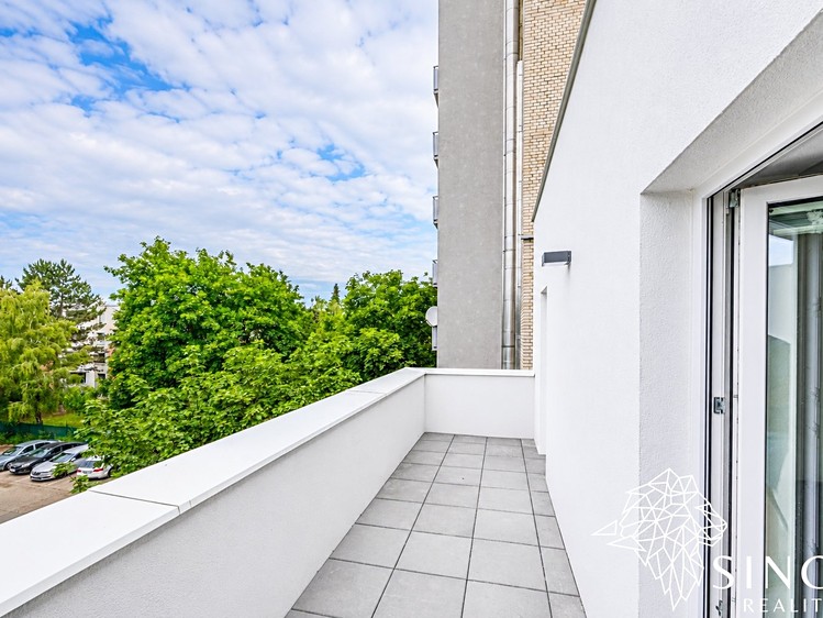 Pronájem bytu 2+kk, 42 m² (7 z 20)