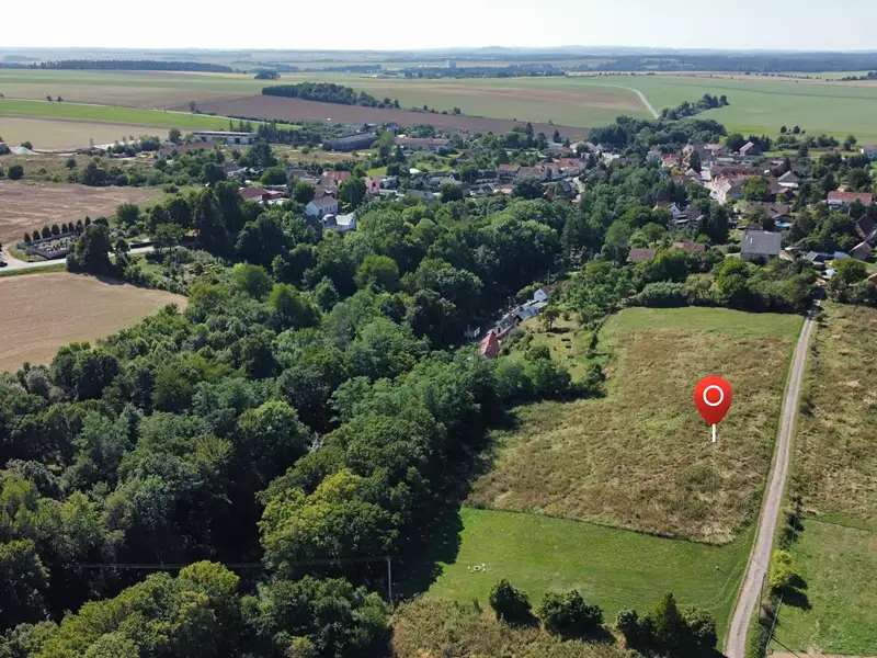 Prodej pole 1398 m², Lančov – náhled fotky 2